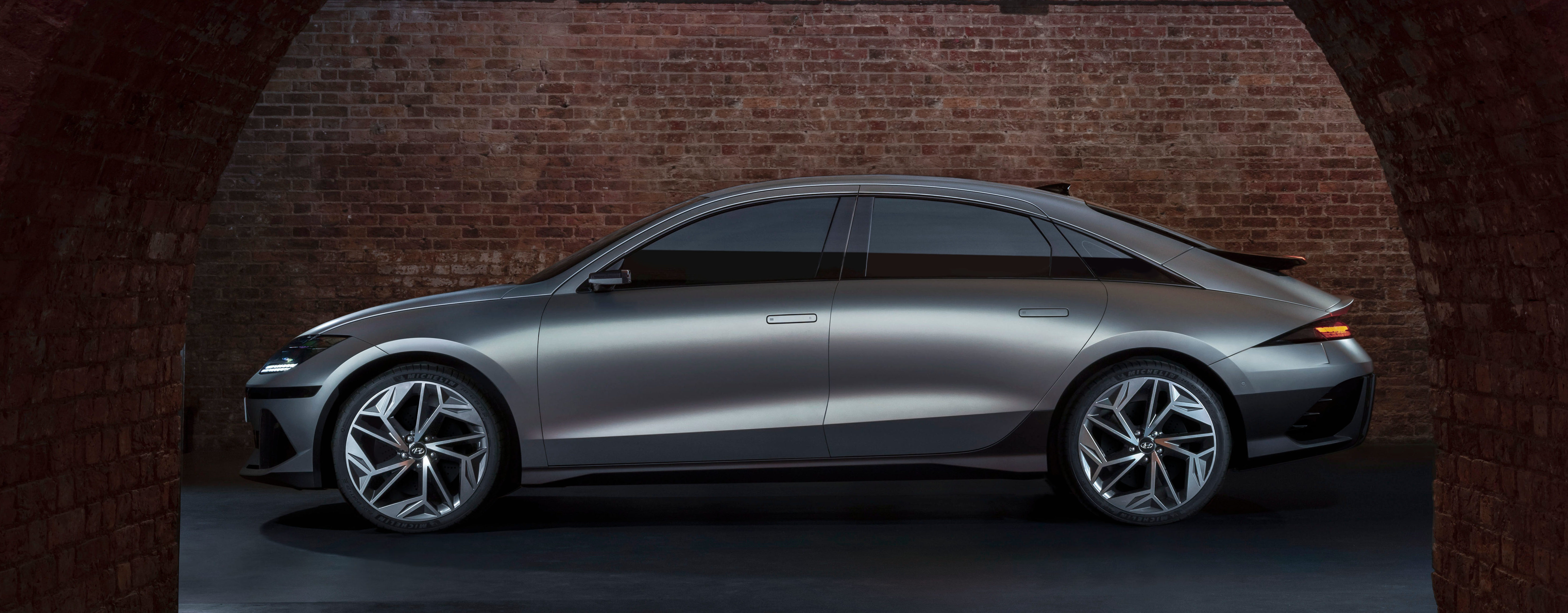 IONIQ 6