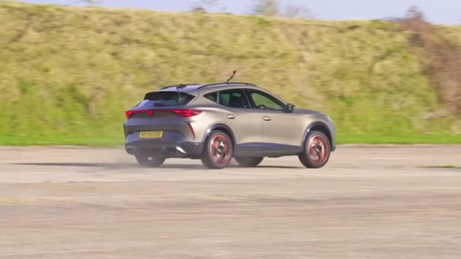 2025-Cupra-Formentor-side-drifting