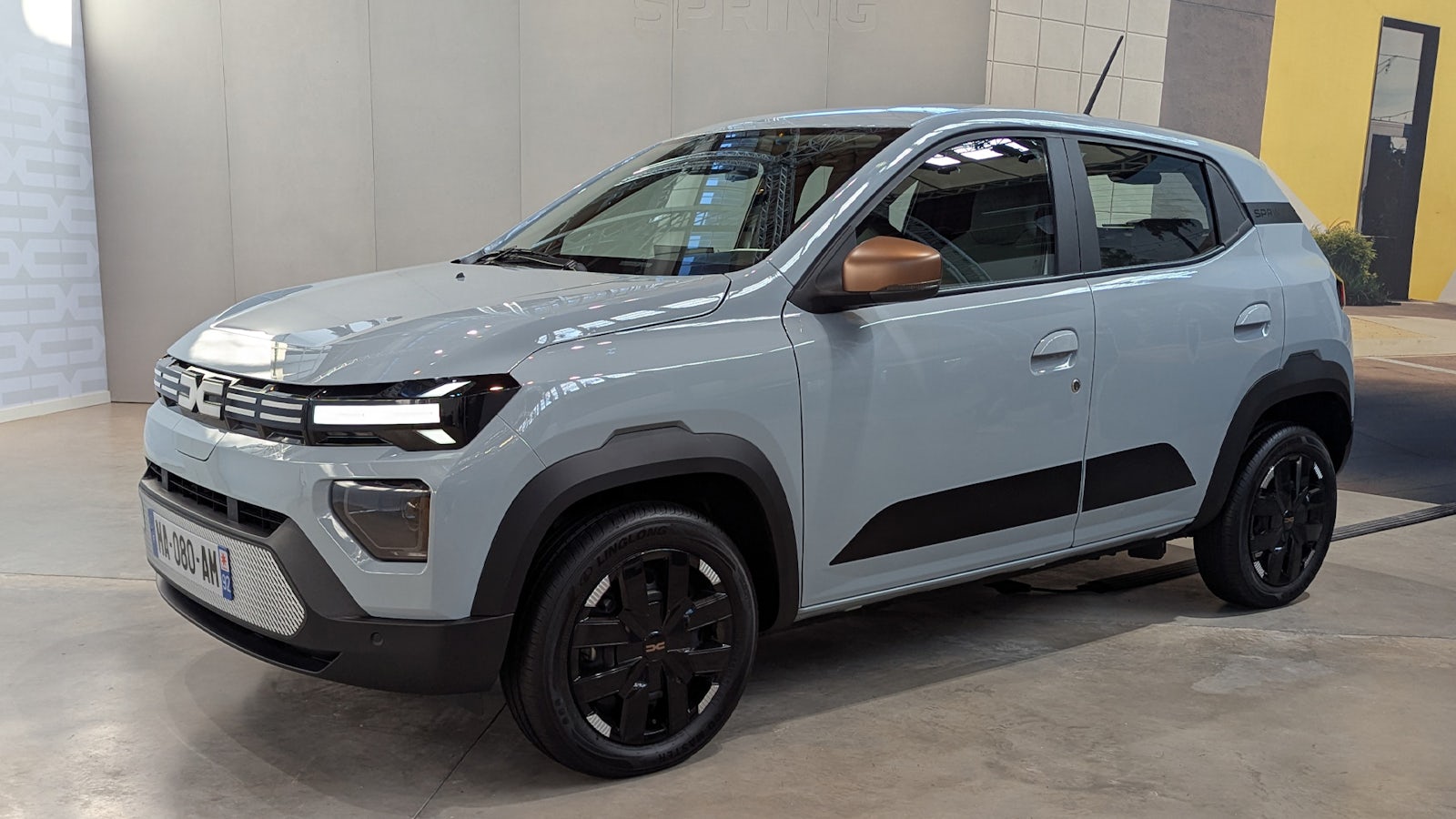 2026-Dacia-Spring-front-lead