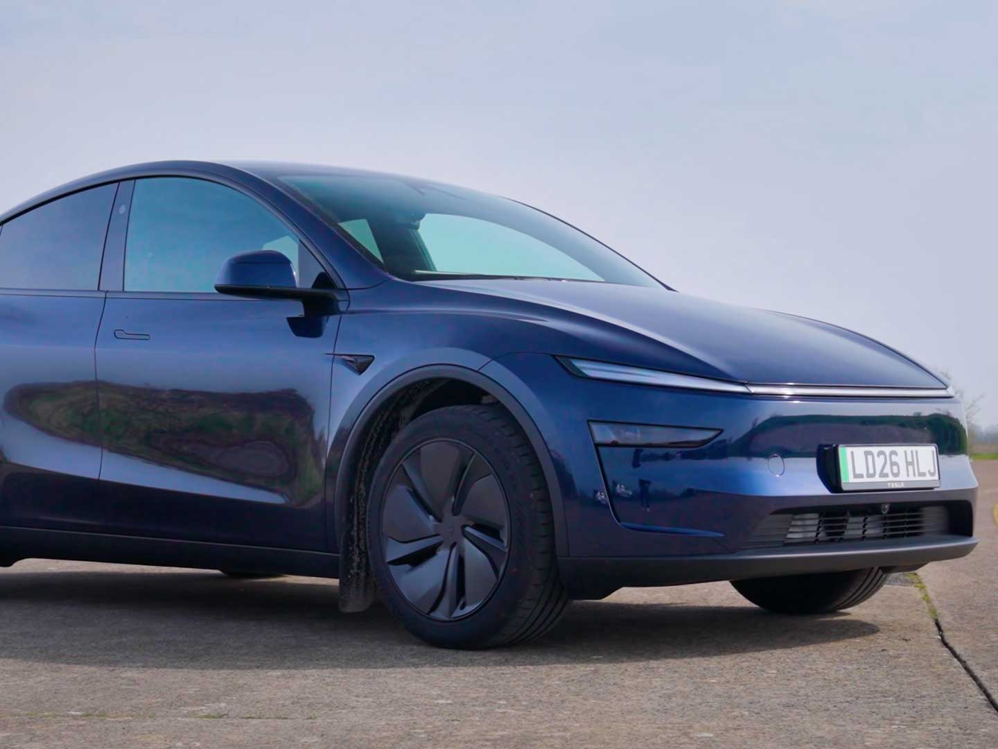 2026-Tesla-Model-Y-front-static-Carwow