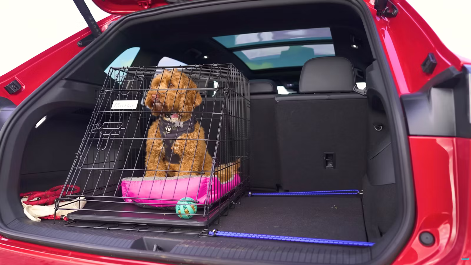 2026-Volkswagen-Tiguan-boot-Iain-Reid