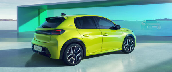 Peugeot e-208