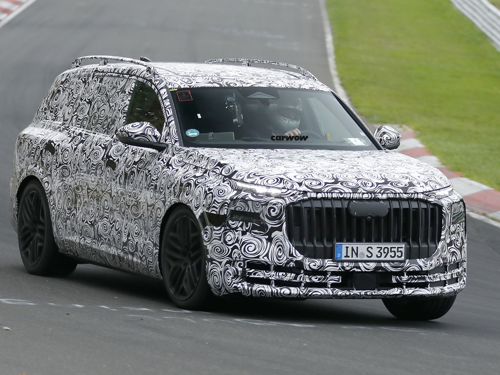 Audi Q9 Horch Testfahrt Dynamisch