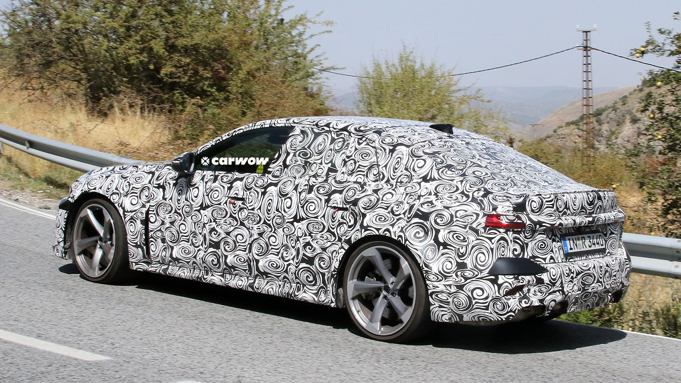 Audi RS5 Erlkönig auf Testfahrt