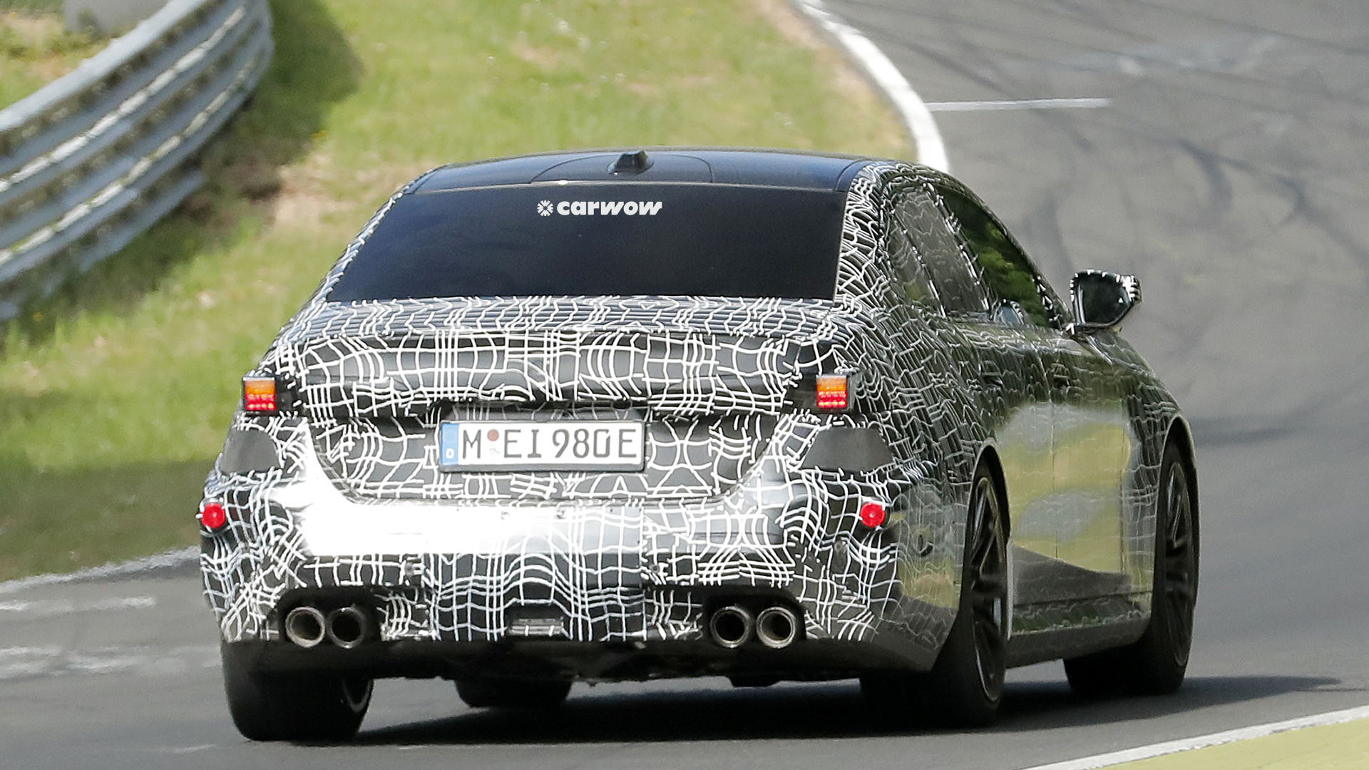 BMW M5 Facelift 2027 auf Testfahrt Heckansicht