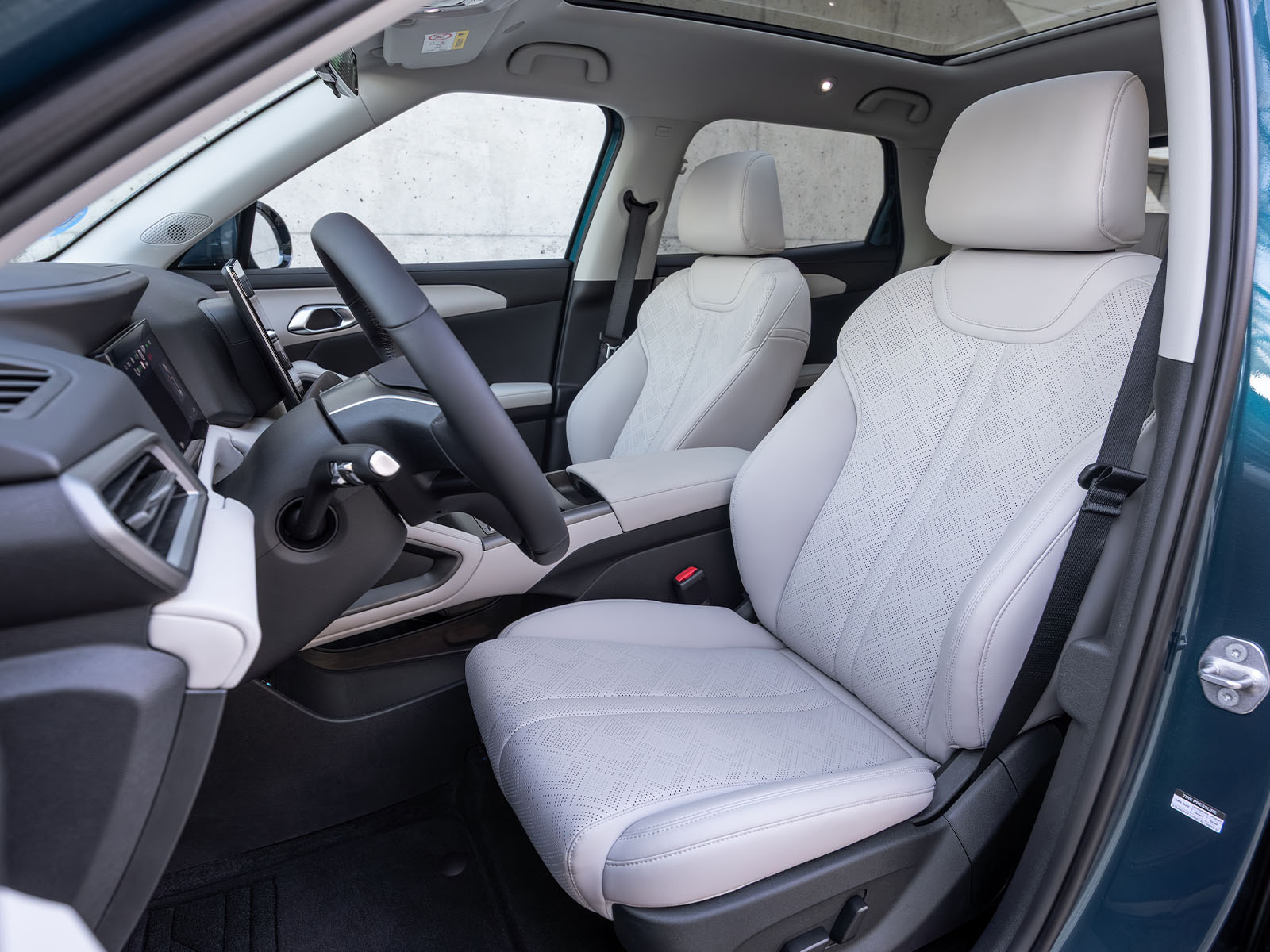 BYD Atto 2 Vordersitze
