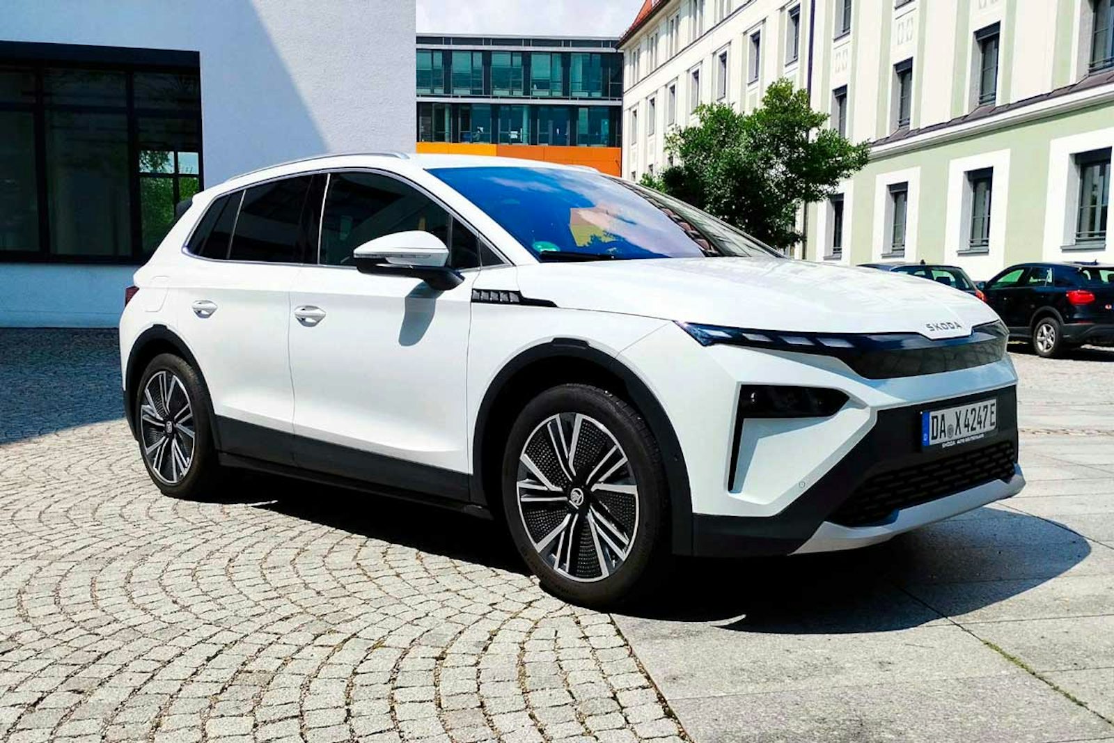 Elroq-vorne-seitlich