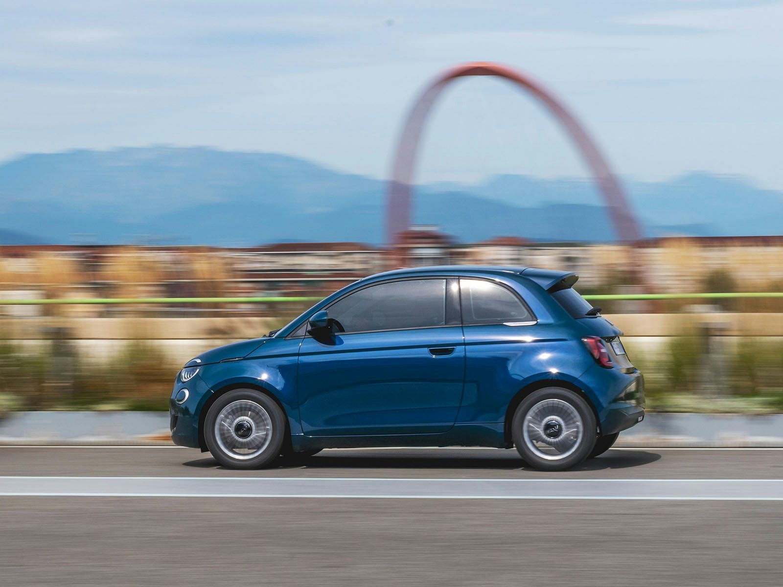 Fiat 500 Hybrid Seitenansicht