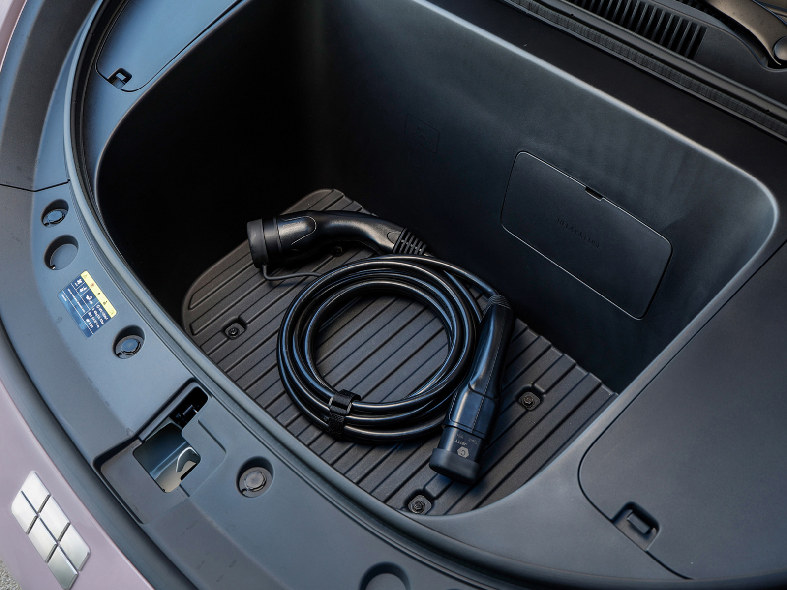 Geely E2 Frunk