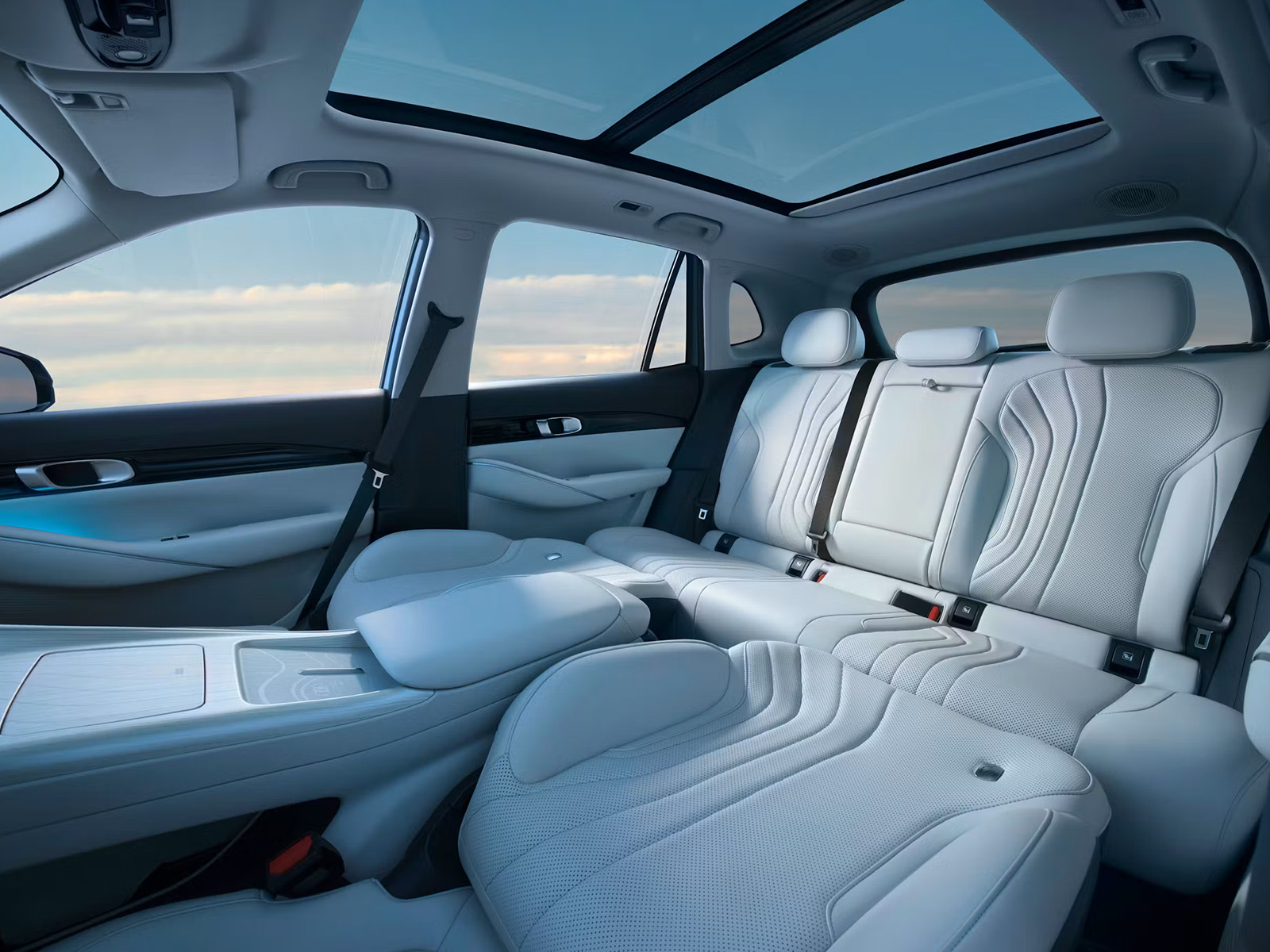 Geely E5 flache Sitze