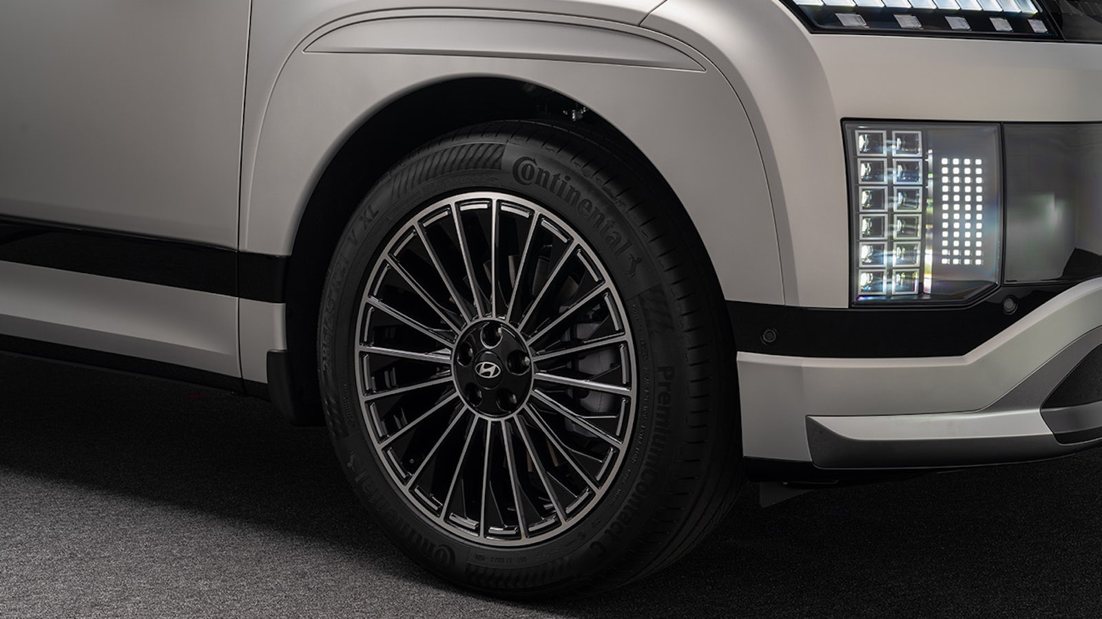 Hyundai Ioniq 9 Felge und Frontansicht