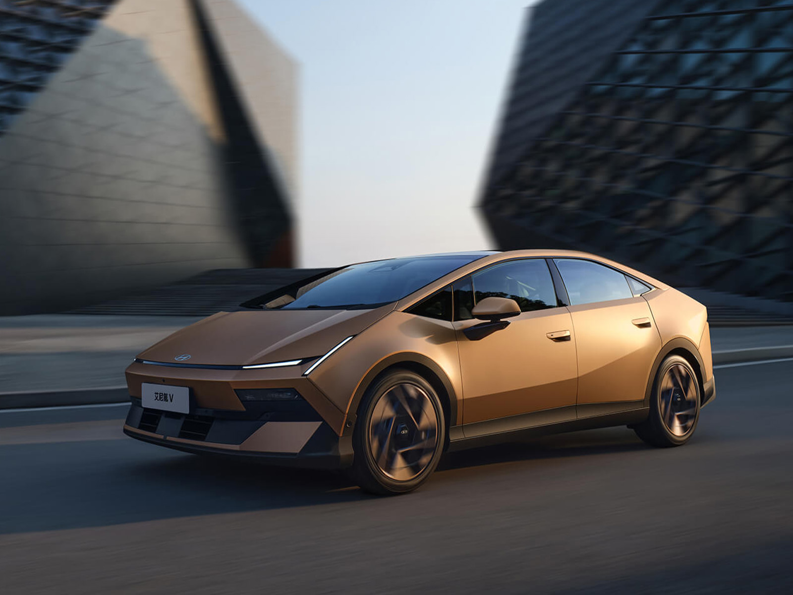 Hyundai Ioniq V China dynamisch
