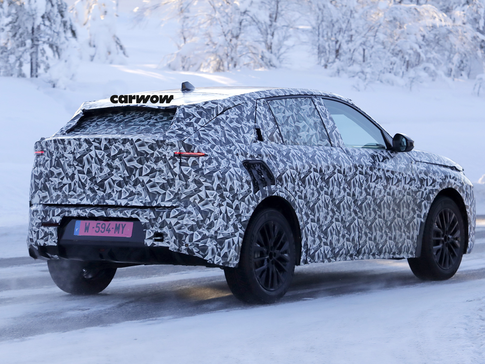 Lancia Gamma auf Testfahrt Heckansicht 2