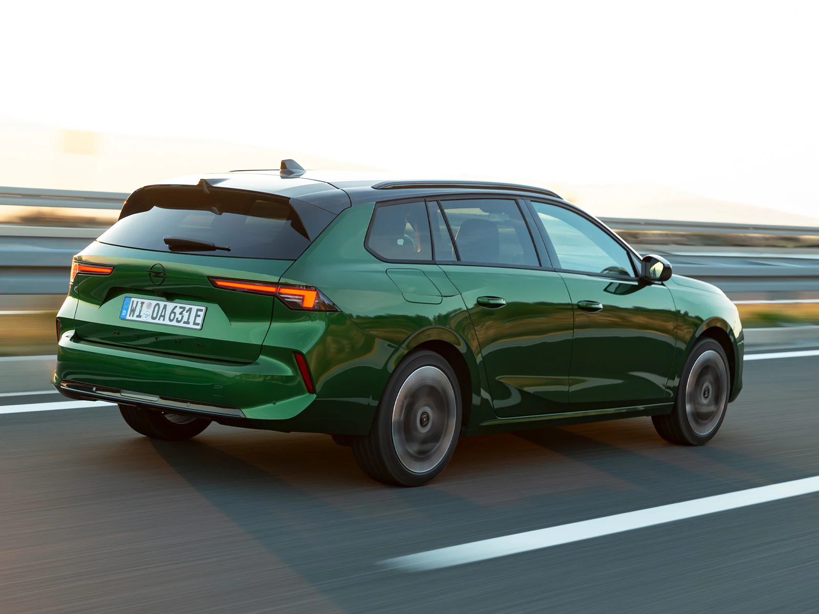 Opel Astra Electric Sports Tourer