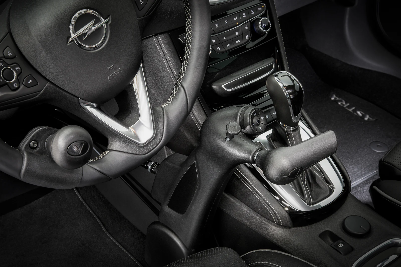Opel-Mobility-Aid-Veigel-Commander-305260