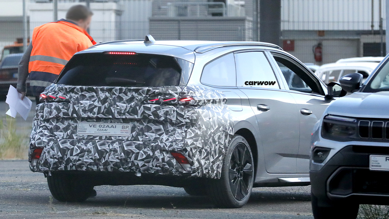 Peugeot 308 Facelift Heckansicht