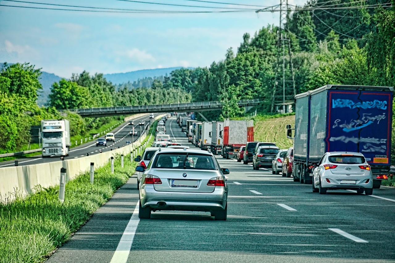 3 spurig cheap rettungsgasse