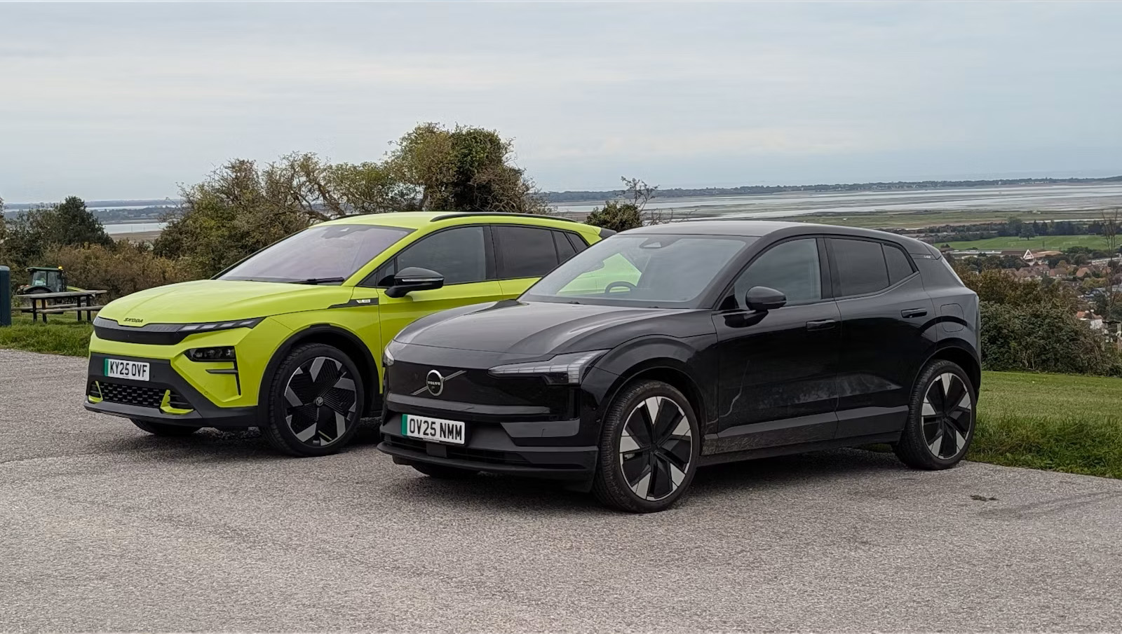 Skoda Elroq vs Volvo EX30 Frontansichten