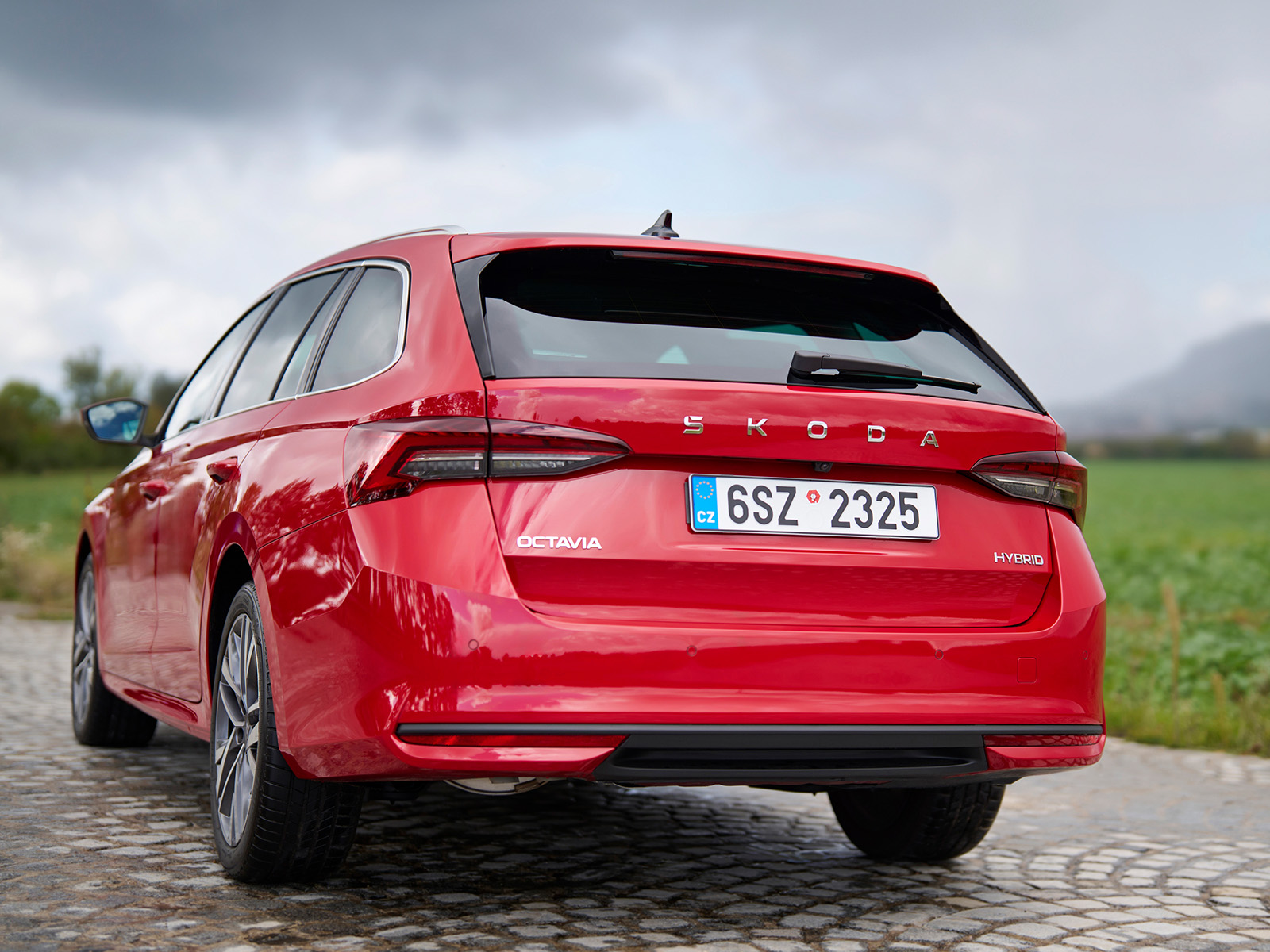 Skoda Octavia Vollhybrid Heckansicht