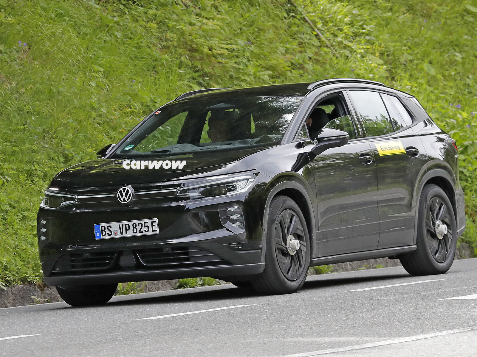 VW ID Tiguan auf Testfahrt Juli 2026 Frontansicht 2
