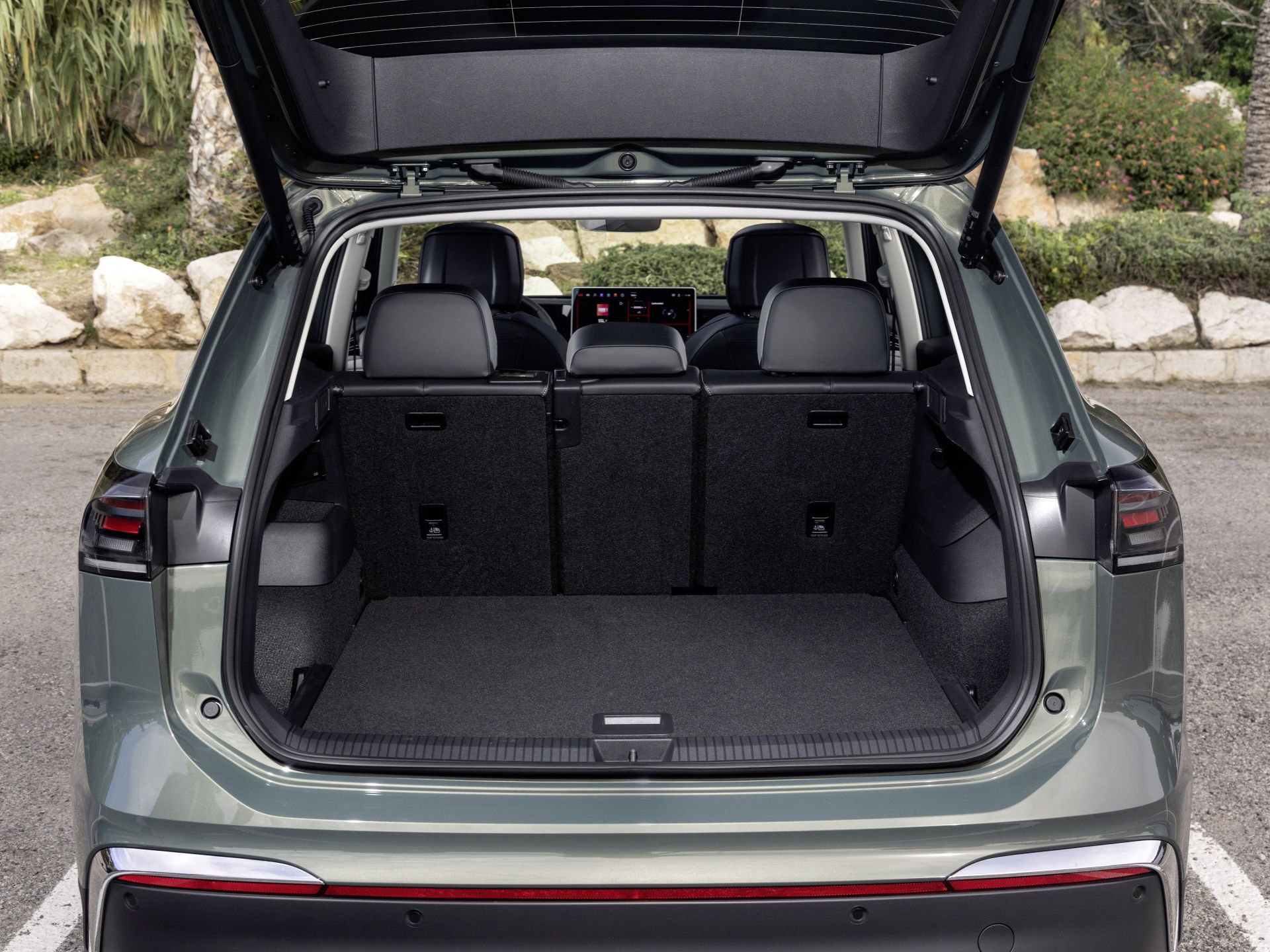 VW Tiguan 8