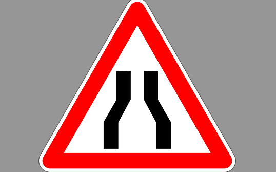 Verkehrsschild_verengte-Fahrbahn