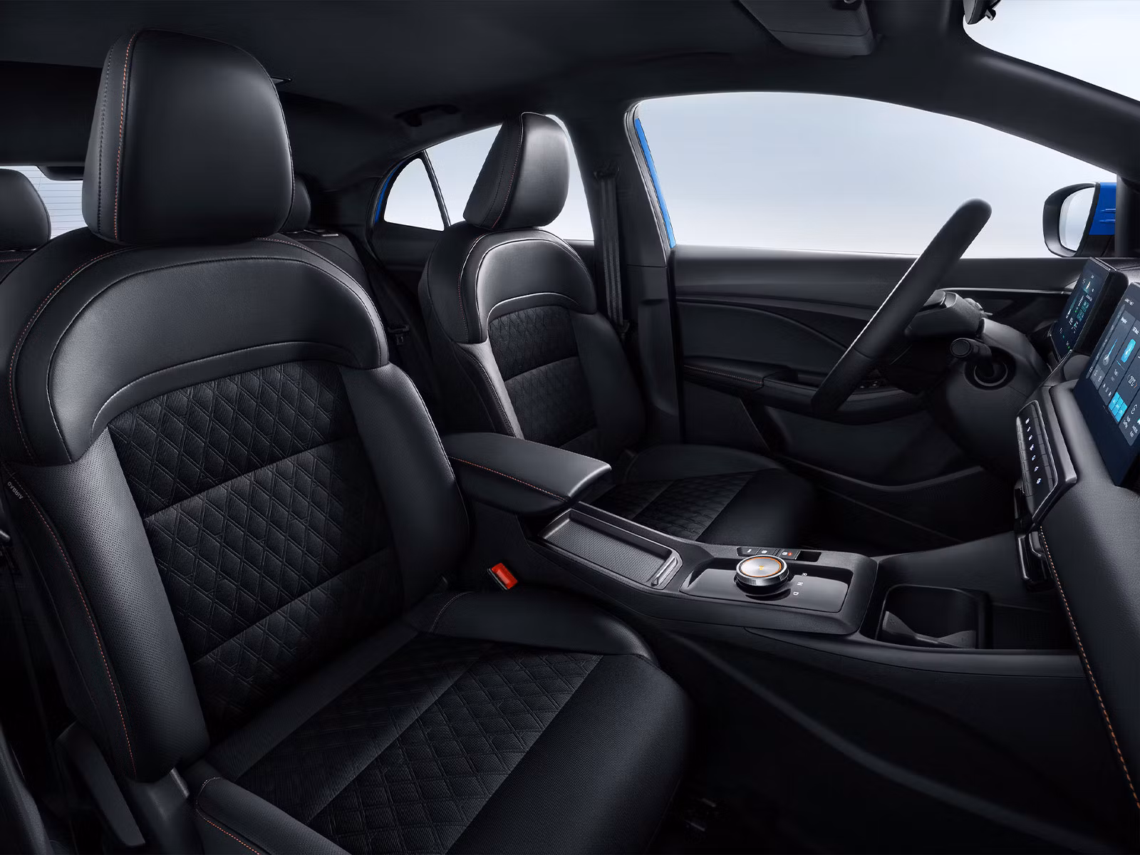 MG 3 im Angebot Mai 2025 Vordersitze